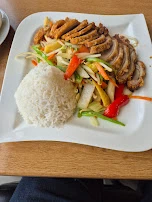 Paniertes Hühnerfleisch Mit Gemüse Mit Hoisin-soße Nr 52 Auf Karte